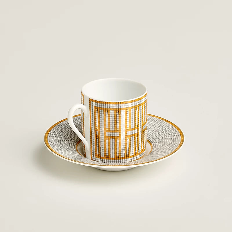 Ceșcuță de cafea cu farfurioară din porțelan