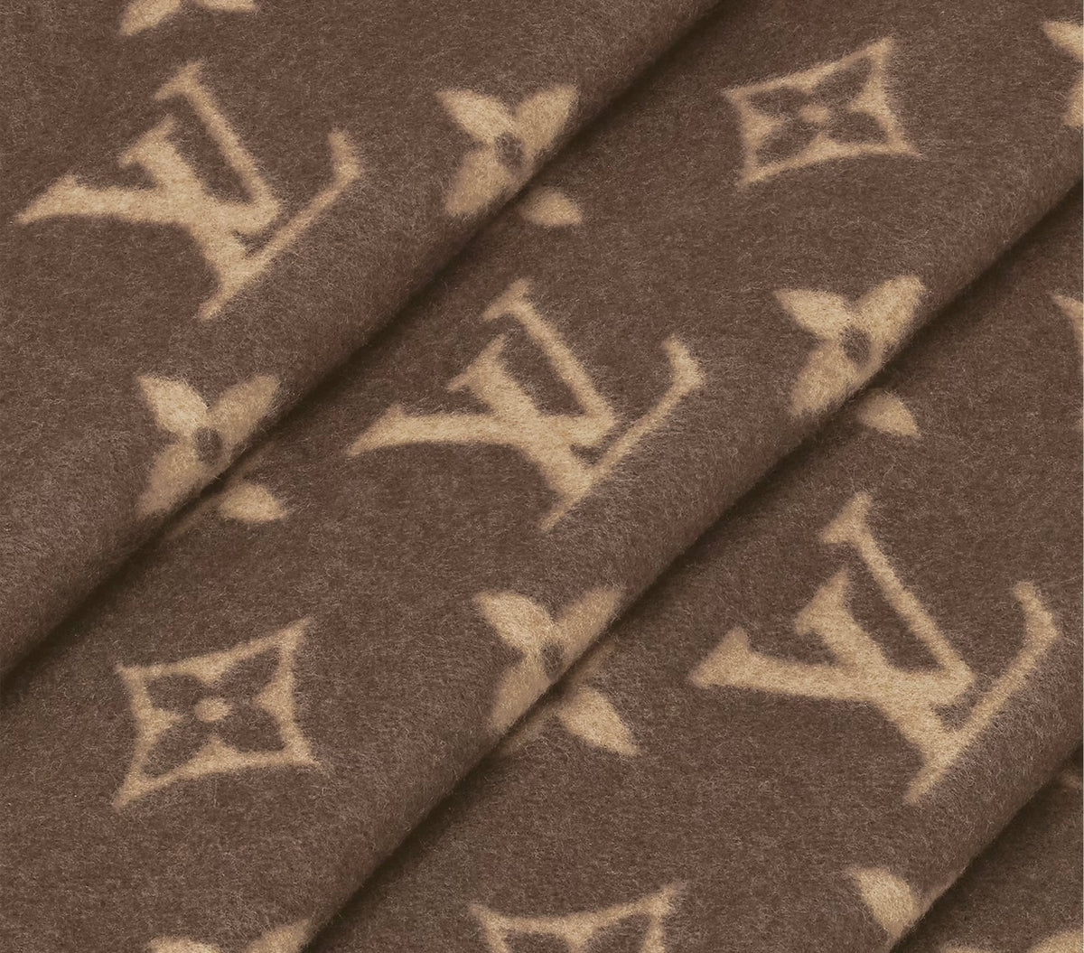 MONOGRAMĂ ÎN CAROURI Maro